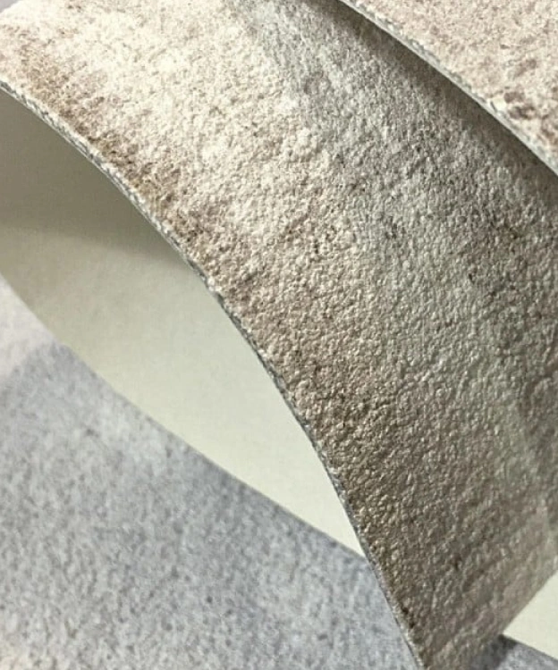 Detailed roll wallpaper